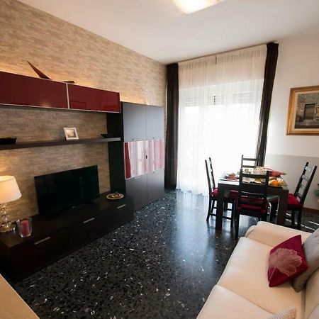 Ferienwohnung A Casa Di Simone A Viareggio Exterior foto