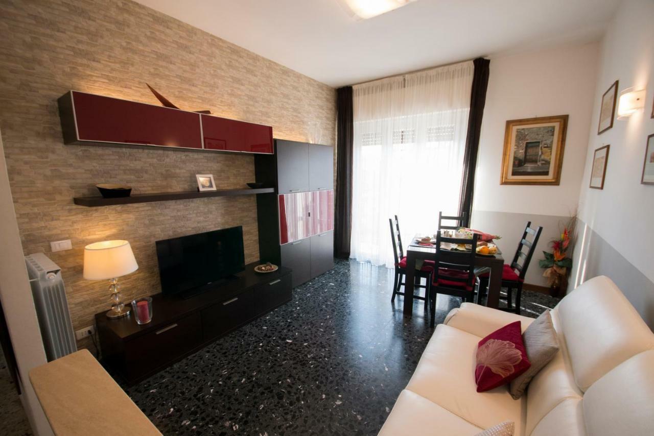 Ferienwohnung A Casa Di Simone A Viareggio Exterior foto